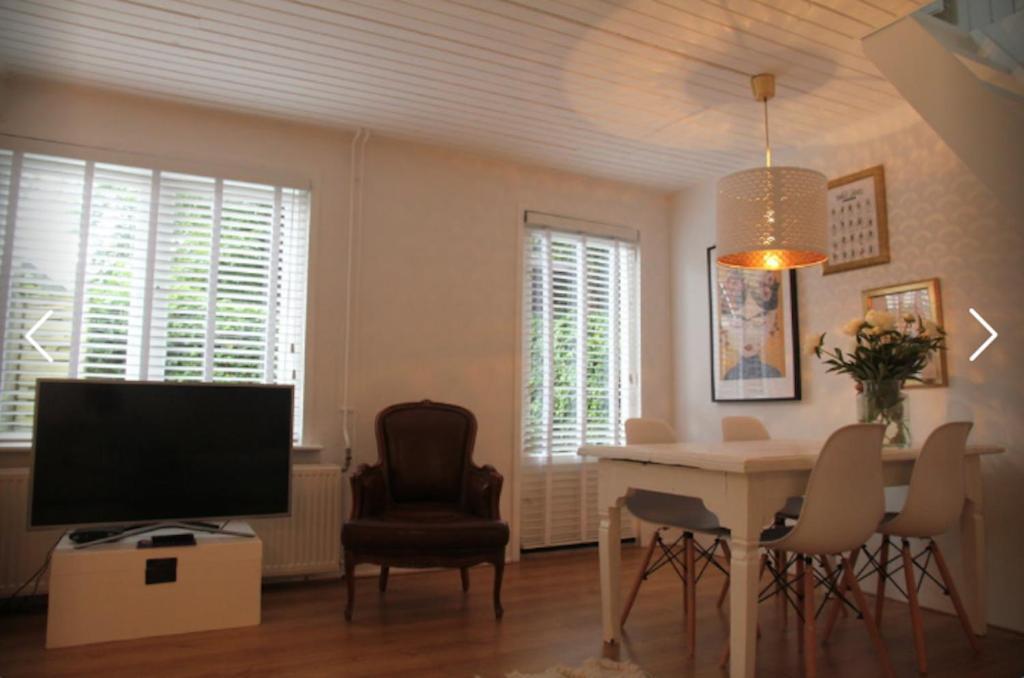Mary'S Zomerhuis Villa แบร์เคน ภายนอก รูปภาพ